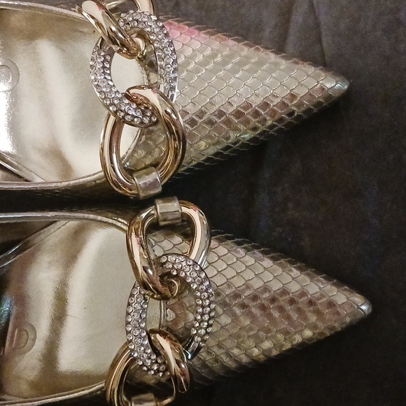 Karl Lagerfeld 6.5 Gold Heels - Picture 5 of 9